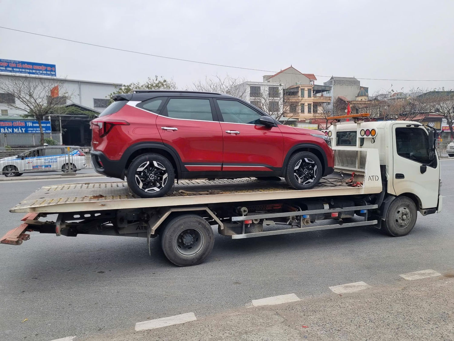 Cứu hộ xe trên Cao tốc Mai Sơn - Sử dụng thiết bị cứu hộ tiên tiến Cứu hộ xe trên Cao tốc Mai Sơn - Sử dụng thiết bị cứu hộ tiên tiến
